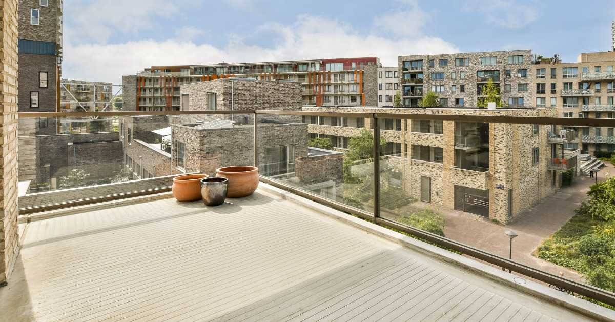 Stunning Corner Balcony Setup