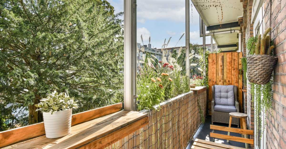 Balcony Garden idea based on size