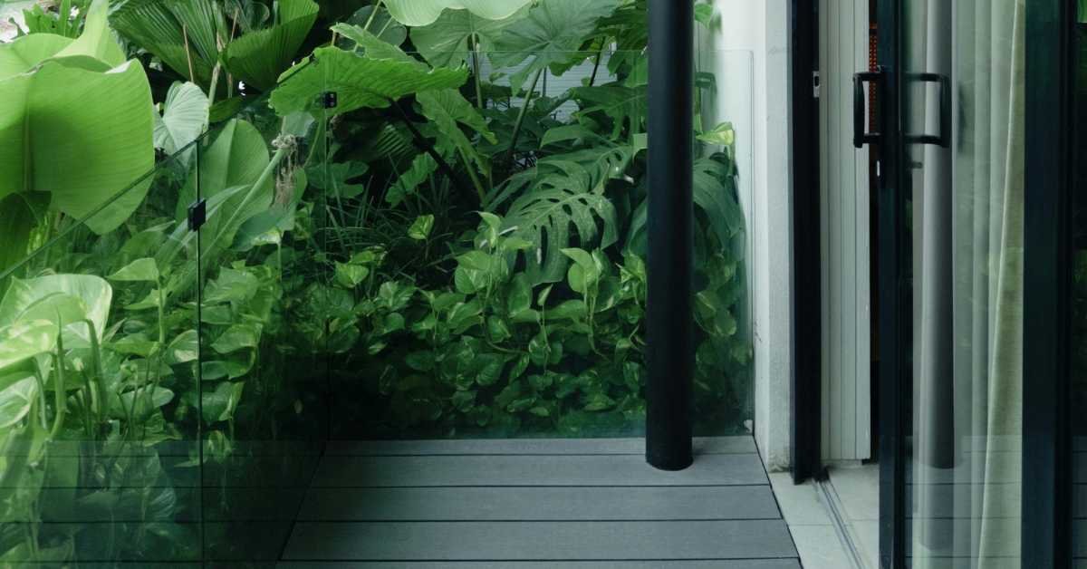 Modern Zen Balcony