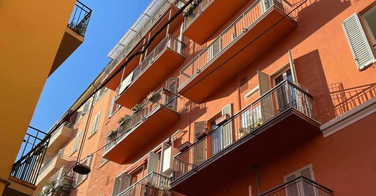 two balconies same building different sunlight